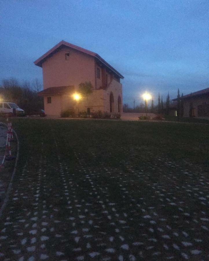 Вилла Agriturismo Montebeltrano Poleio Экстерьер фото